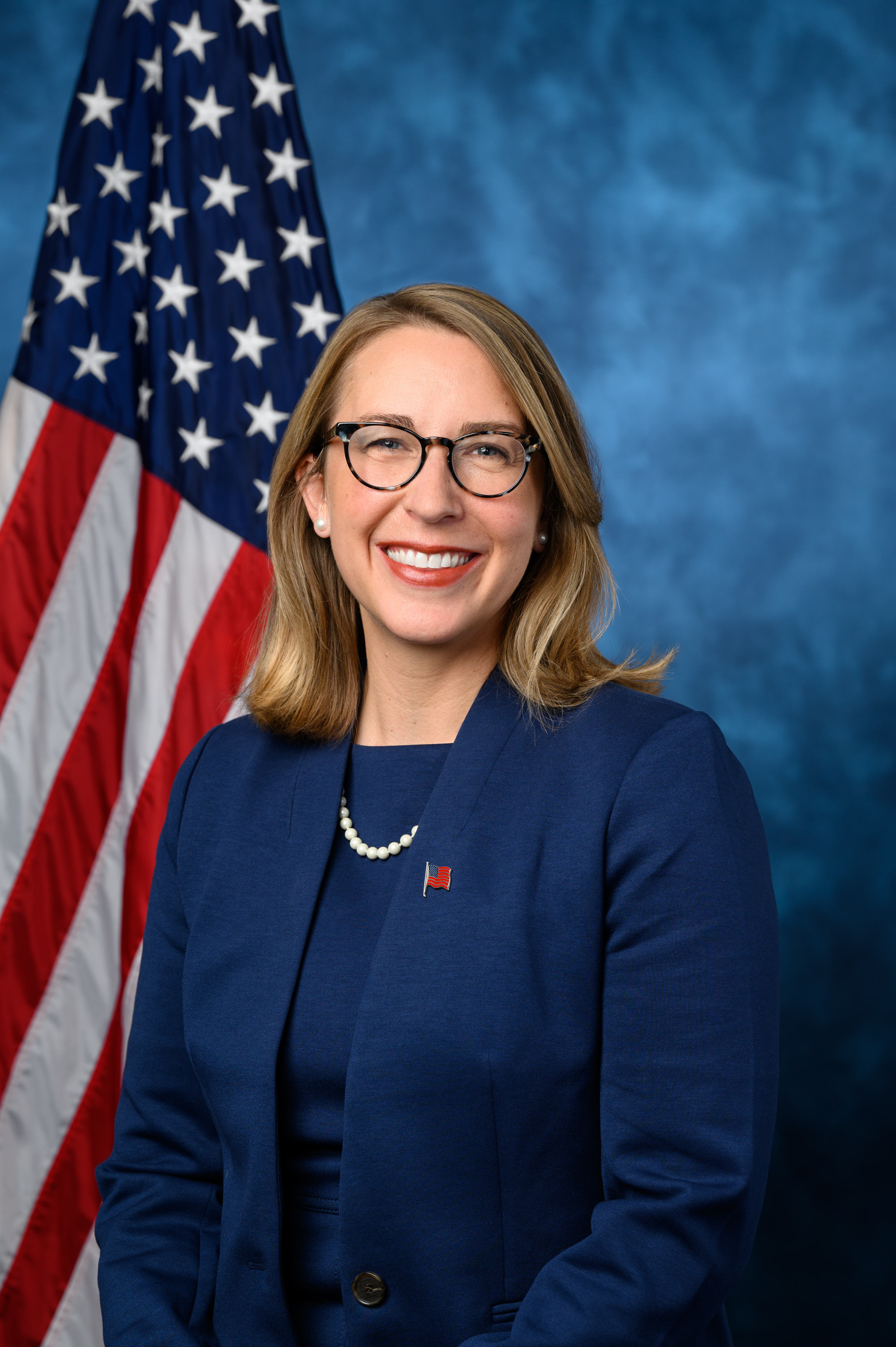 Portrait of Hillary Scholten