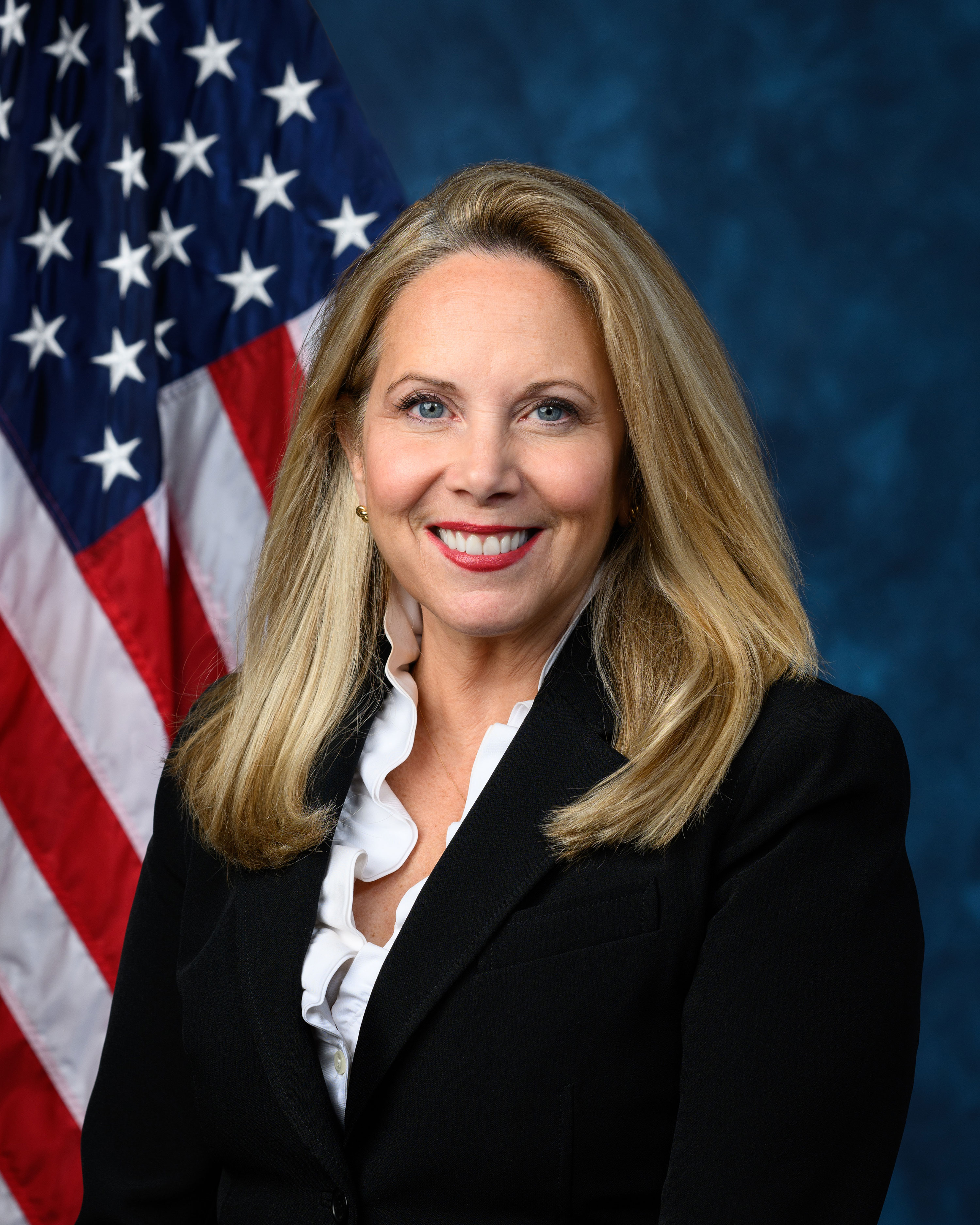 Portrait of Laura Gillen